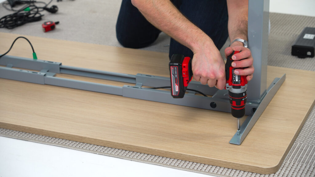 ErgoWork Hoehenvestellbarer Schreibtisch Montage