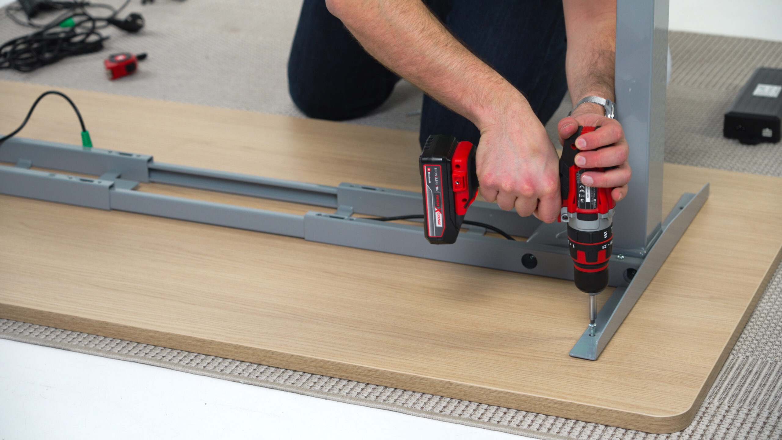 ErgoWork Hoehenvestellbarer Schreibtisch Montage