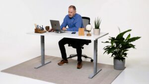 ErgoWork StandUp Lite hoehenverstellbarer Schreibtisch